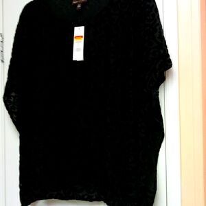 NWT Dana Buchman pullover